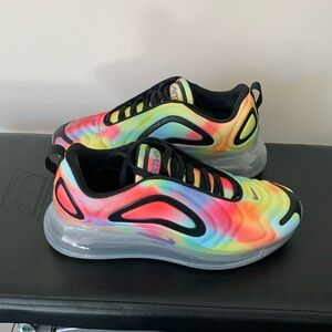 Men’s Nike Air Max 720 Multicolor/Psychic Purple Size 9